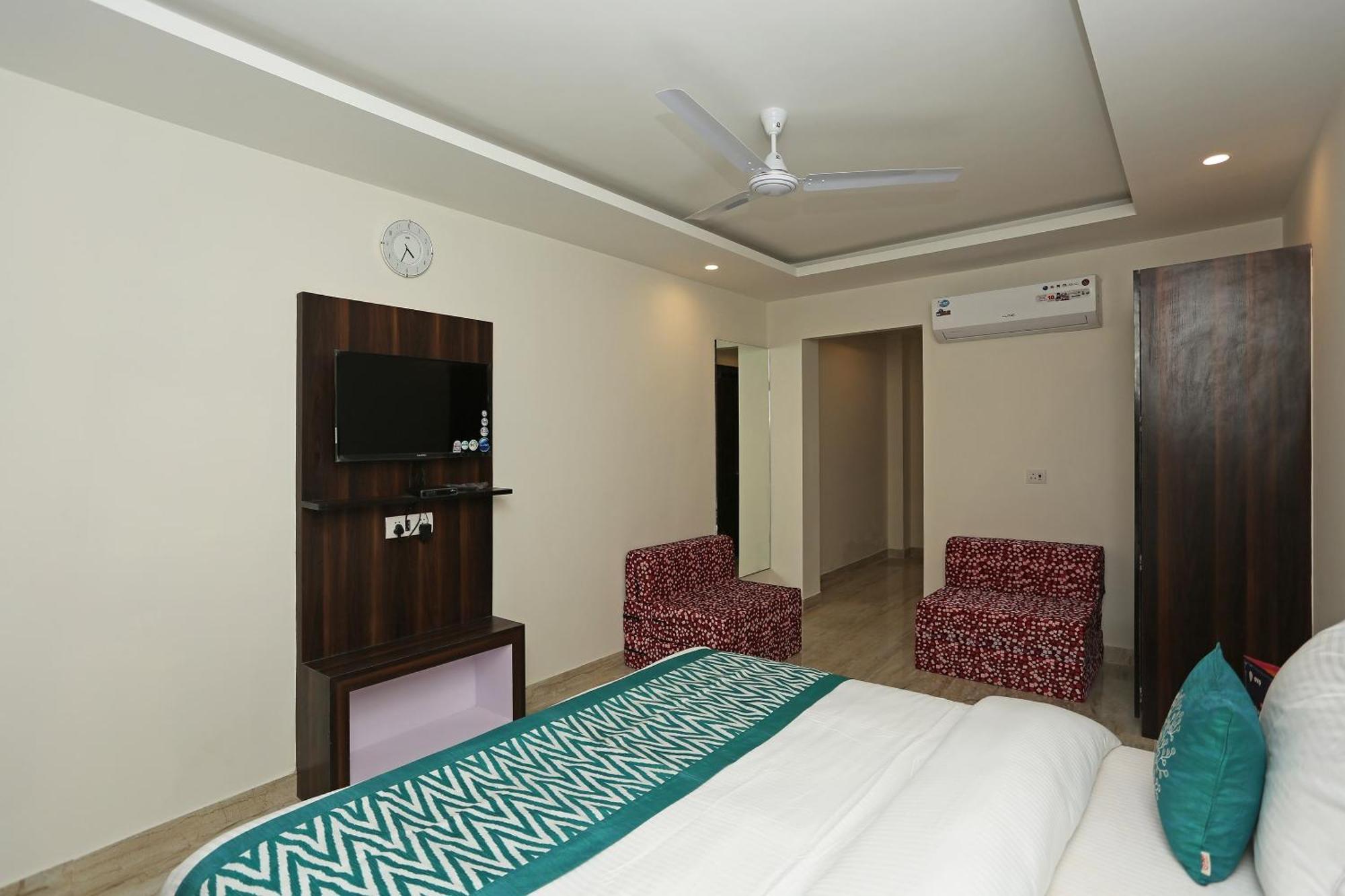 Hotel O Lakshya Ню Делхи Екстериор снимка