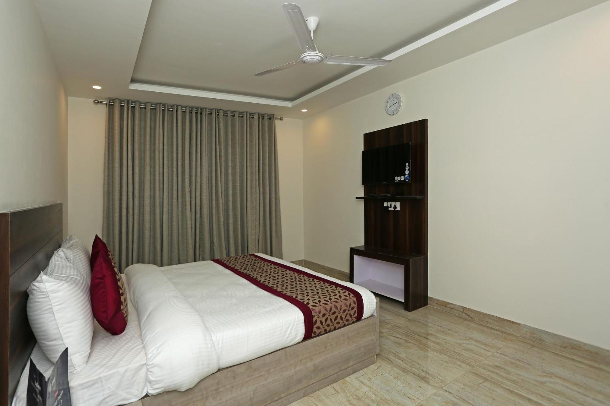 Hotel O Lakshya Ню Делхи Екстериор снимка